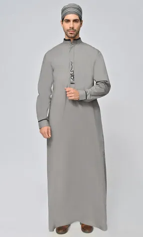 Buy Mens Islamic Embroidered Thobe/Jubba With Pockets And Kufi-Grey - Final Sale