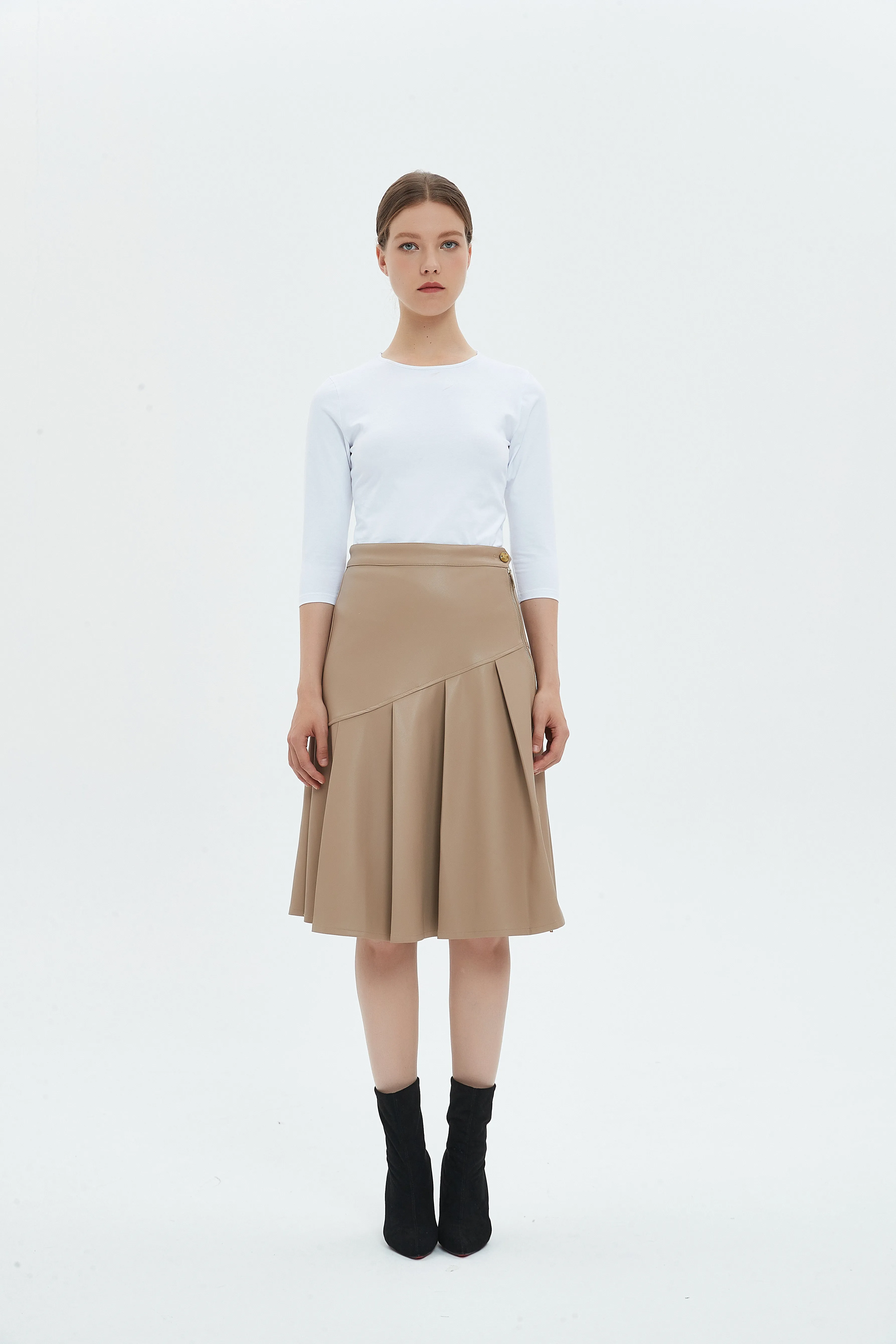 HALF PLEAT SKIRT byMM - LIGHT TAN LEATHER