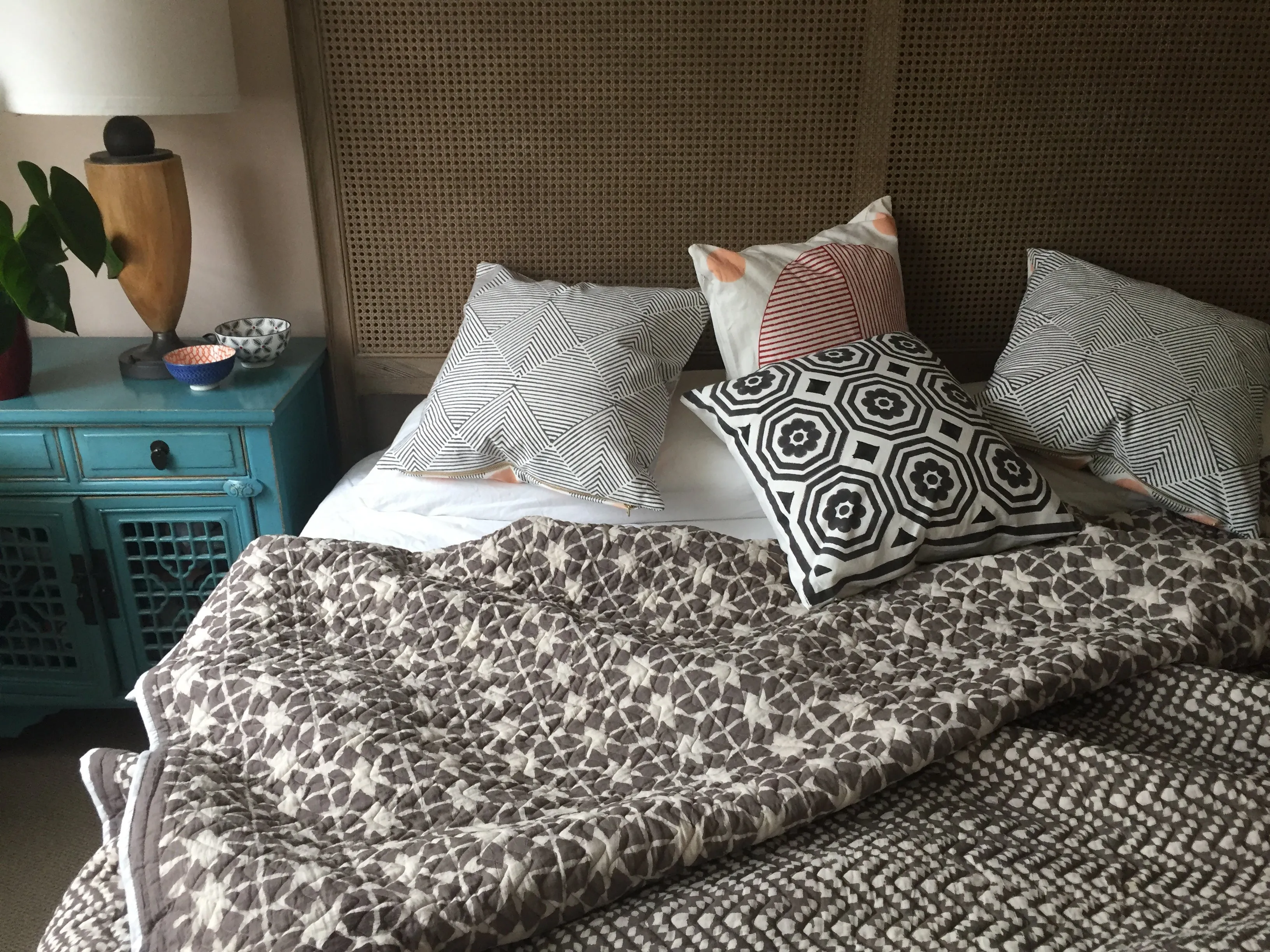 SAFED TARA (SOLD OUT)